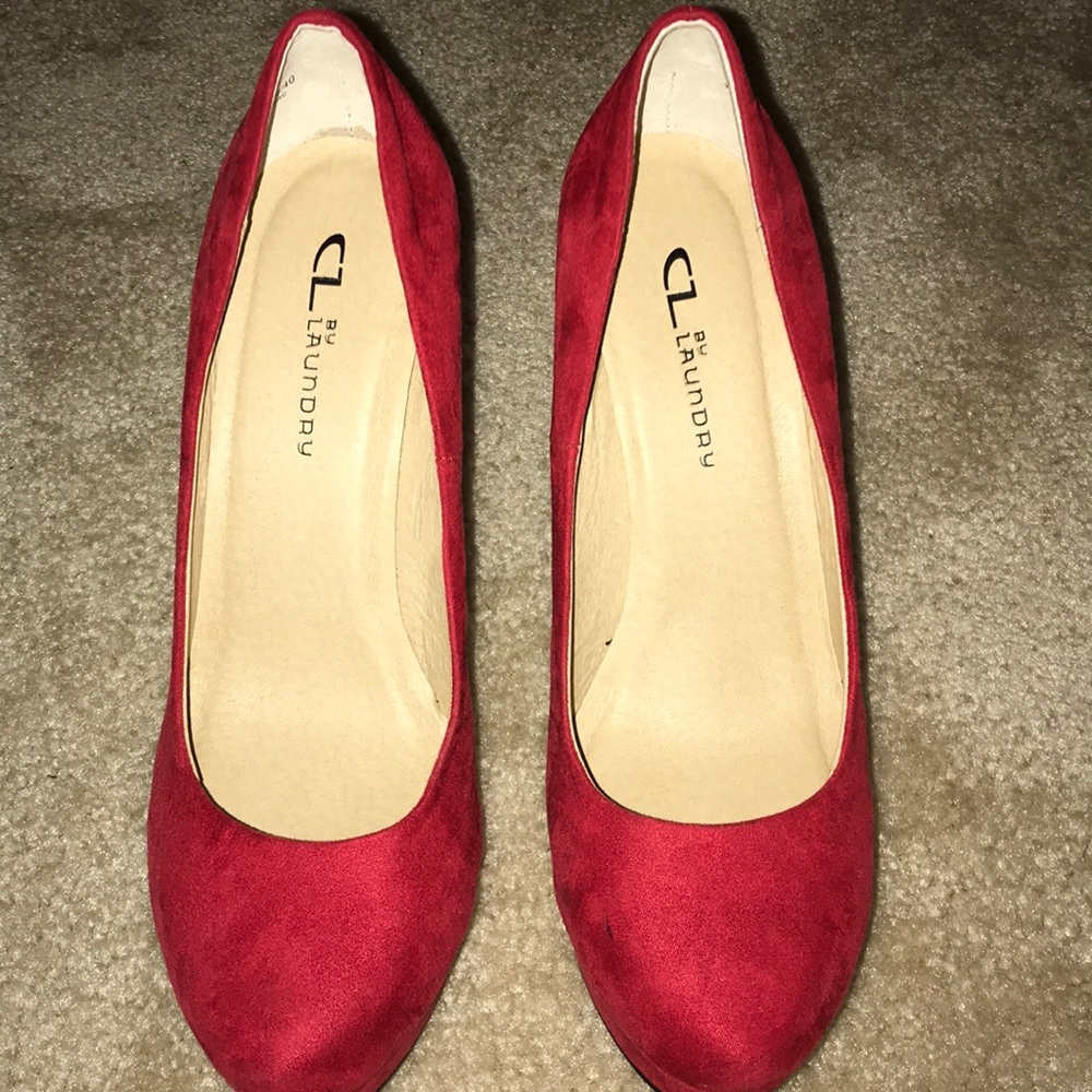 Red Pumps